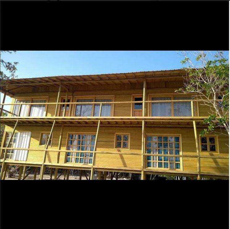 Hostel Villa Luz Beach Tintipan Island Bagian luar foto