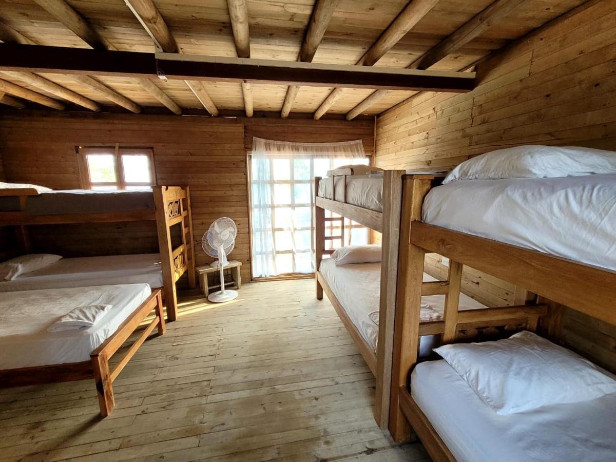 Hostel Villa Luz Beach Tintipan Island Bagian luar foto