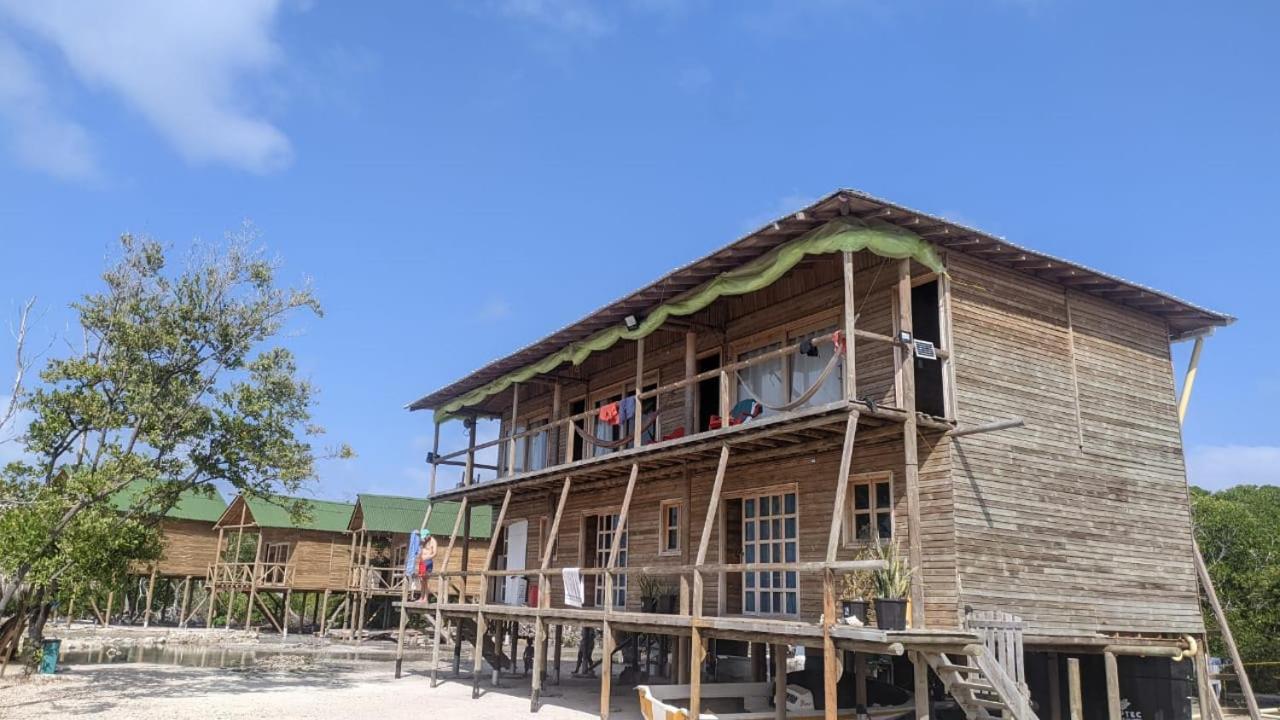 Hostel Villa Luz Beach Tintipan Island Bagian luar foto