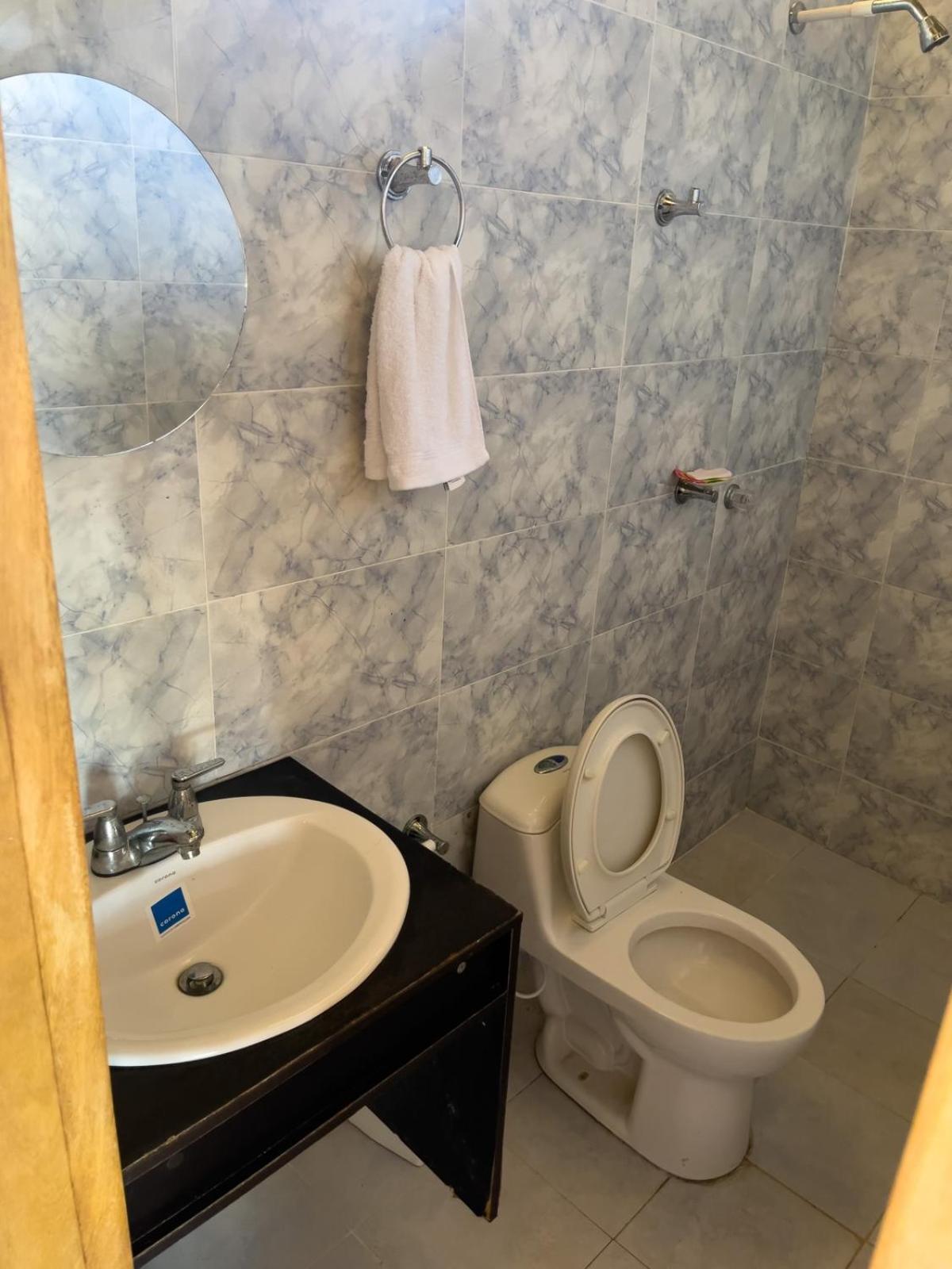 Hostel Villa Luz Beach Tintipan Island Bagian luar foto